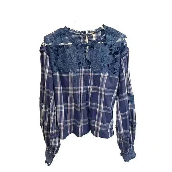 - Free People Navy Plaid and Lace Boho Blouse Size S, Pre-Owned - Picture 1 of 6